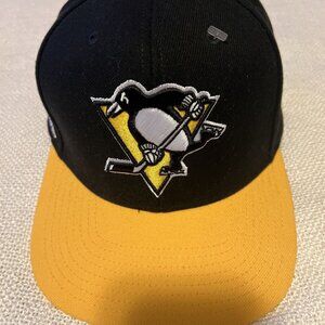 Vintage Pittsburgh Penguins Mitchell & Ness Snapback Hat Cap Black n Yellow
